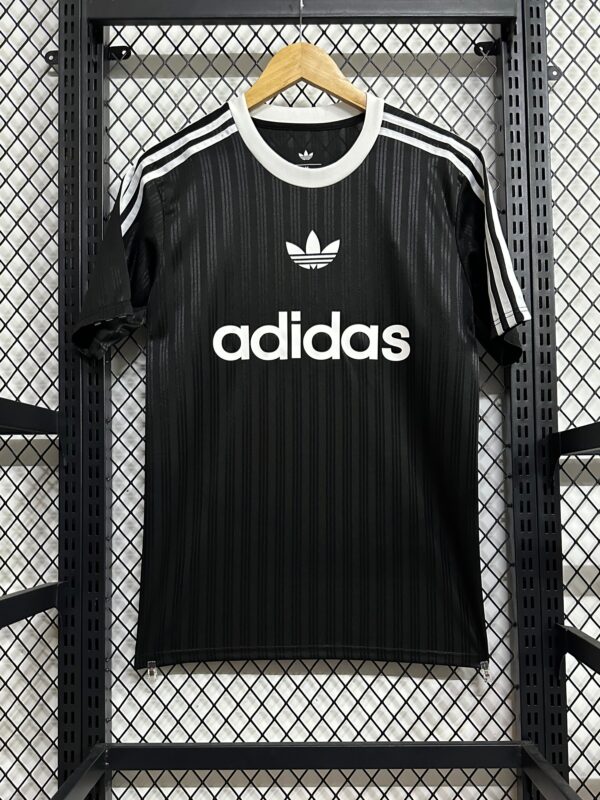 25 26 Adidas Clover Black
