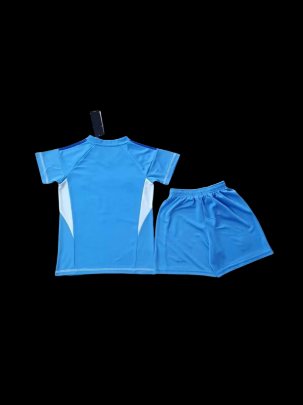 2425 Real Madrid Goalkeeper Set - Image 2
