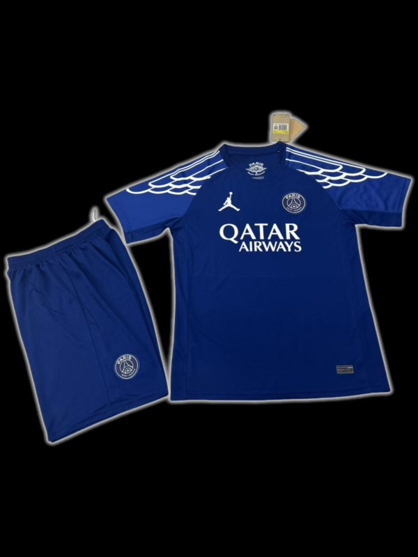 2425 PSG Away set