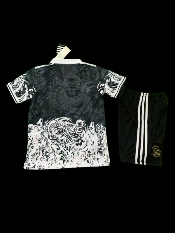 2526 Real Madrid Special Edition Set - Image 2