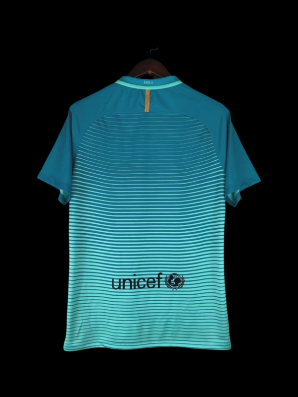 16 17 Barcelona Away Retro Jersey - Image 2